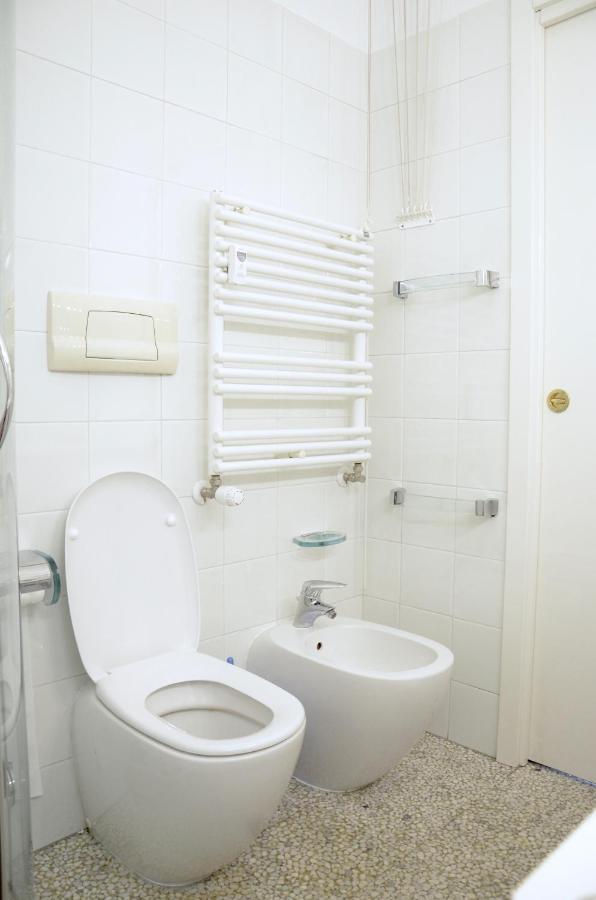 New Renovated Apartment With Balcony Porta Romana Mailand Exterior foto