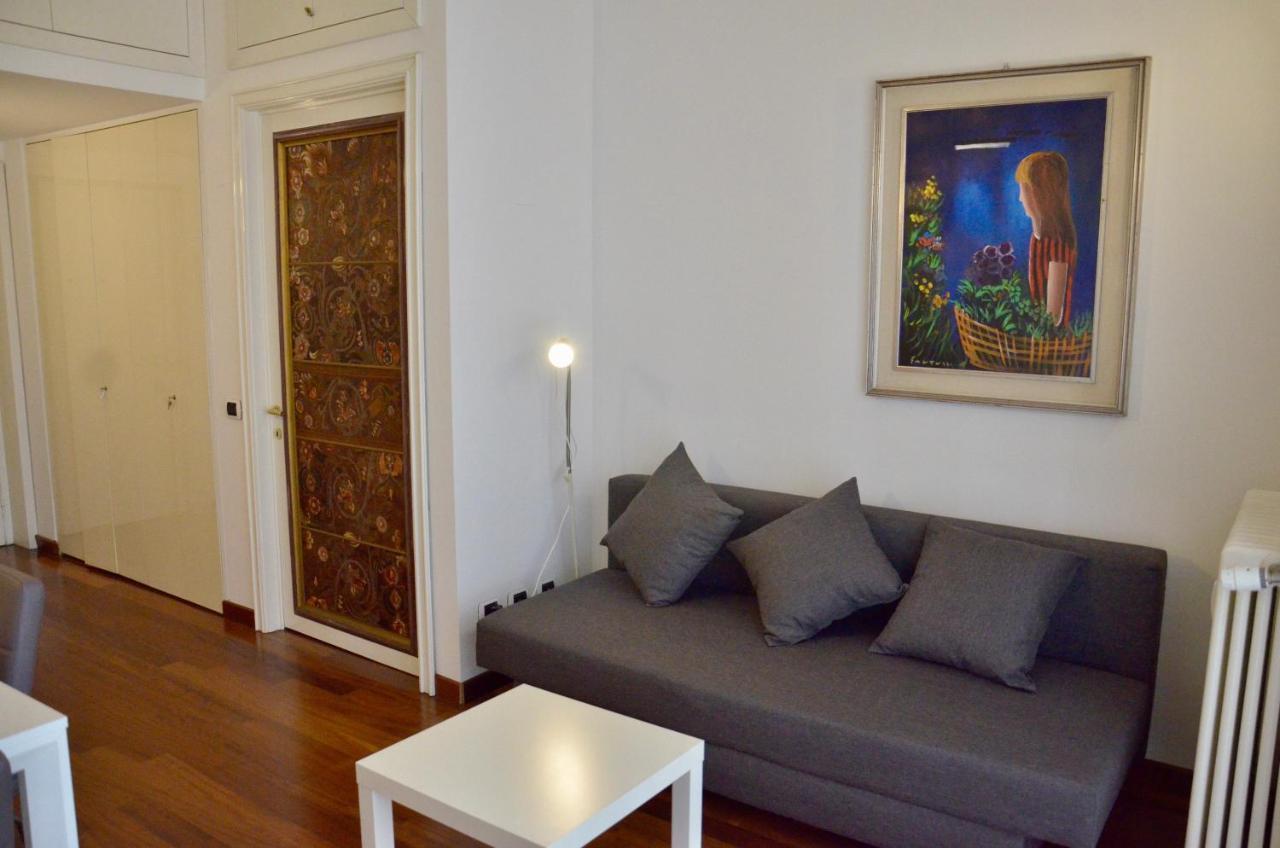 New Renovated Apartment With Balcony Porta Romana Mailand Exterior foto